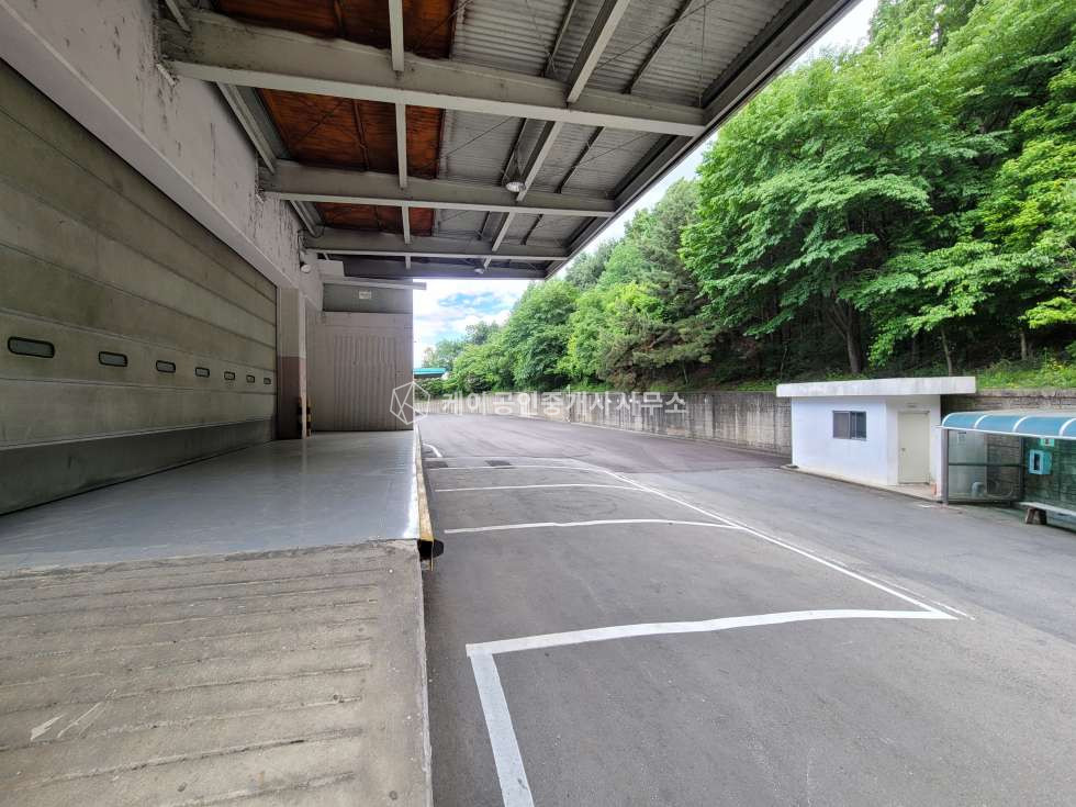 경기 용인처인구 남사읍 아곡리 A동 용인 처인구 초대형 상온물류창고, 연 3,419평, 각층 차량 도크시설, 40피트 츄레라 가능, 실내 에폭시 리모델링 완료 월세 매물번호 10956 사진 8