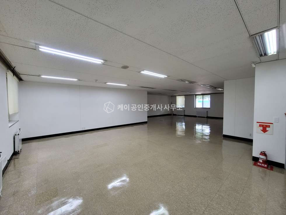 경기 용인처인구 남사읍 아곡리 A동 용인 처인구 초대형 상온물류창고, 연 3,419평, 각층 차량 도크시설, 40피트 츄레라 가능, 실내 에폭시 리모델링 완료 월세 매물번호 10956 사진 15