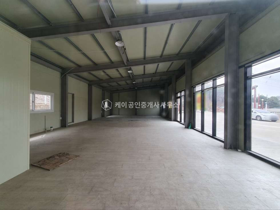 경기 김포시 통진읍 옹정리 1동 6차선 대로변 약50m, 넓은 단독마당, 2종근생 28평+42평 월세 매물번호 11799 사진 3