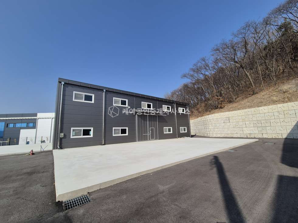 경기 양주시 은현면 봉암리 180평 창고, 8.5m 층고, 오수직관, 가설추가설치가능,동두천역 10분,은현IC 10분 월세 매물번호 11810 사진 2