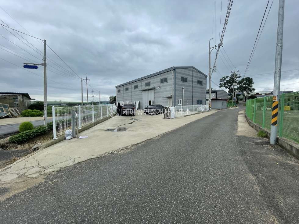 경기 김포시 통진읍 동을산리 1동 2종근생 77평, 내부사무실, 단독마당, 대형차량 진입가능 월세 매물번호 10283 사진 1