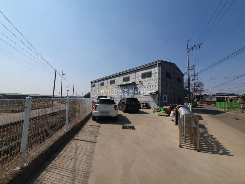 경기 김포시 통진읍 동을산리 1동 2종근생 77평, 내부사무실, 단독마당, 대형차량 진입가능 월세 매물번호 10283 사진 2