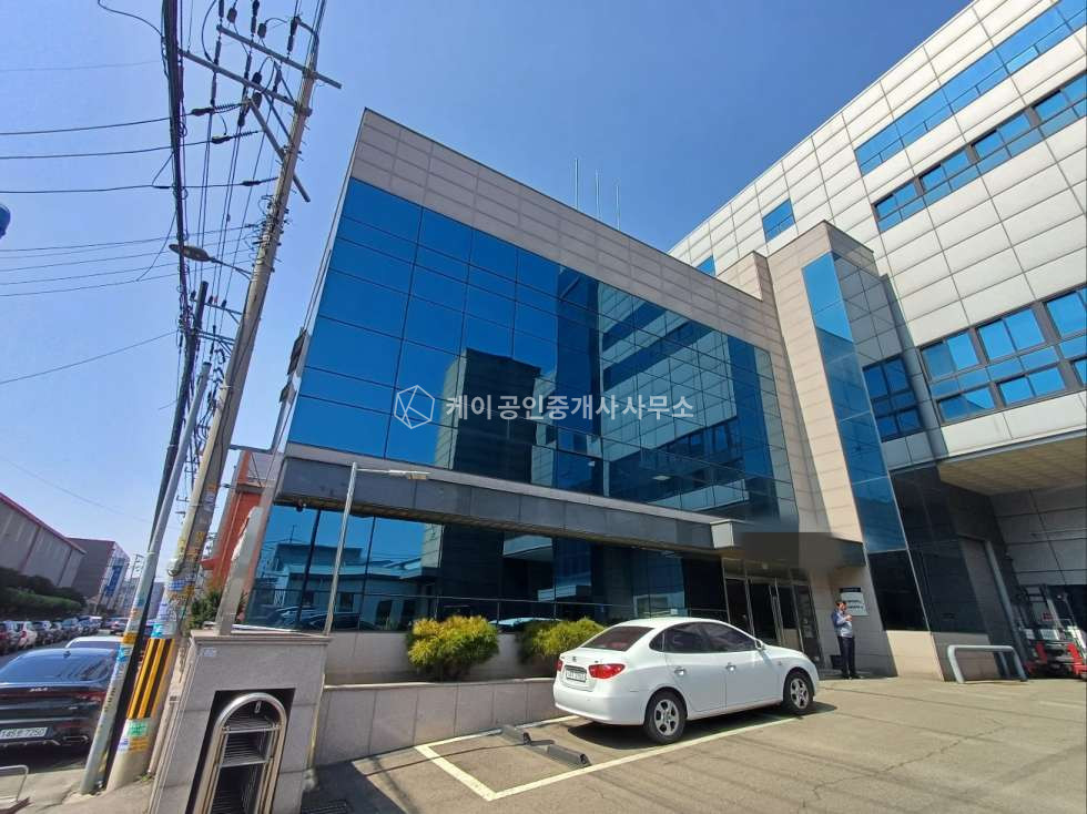 인천 남동구 고잔동 깔끔한 공장 사옥 매매, 대지 911평, 연면적 1835평, 고전력, 각층 호이스트, 화물엘리베이터 2기, 숙소, 휴게실 매매 매물번호 11871 사진 2