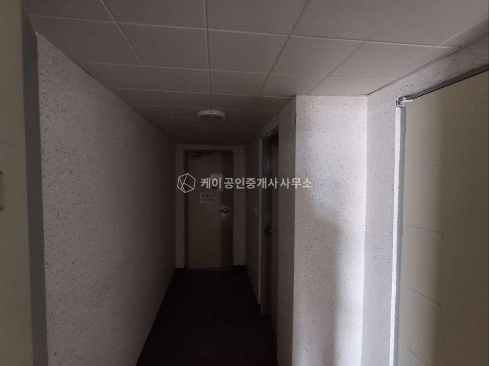 인천 남동구 고잔동 깔끔한 공장 사옥 매매, 대지 911평, 연면적 1835평, 고전력, 각층 호이스트, 화물엘리베이터 2기, 숙소, 휴게실 매매 매물번호 11871 사진 8