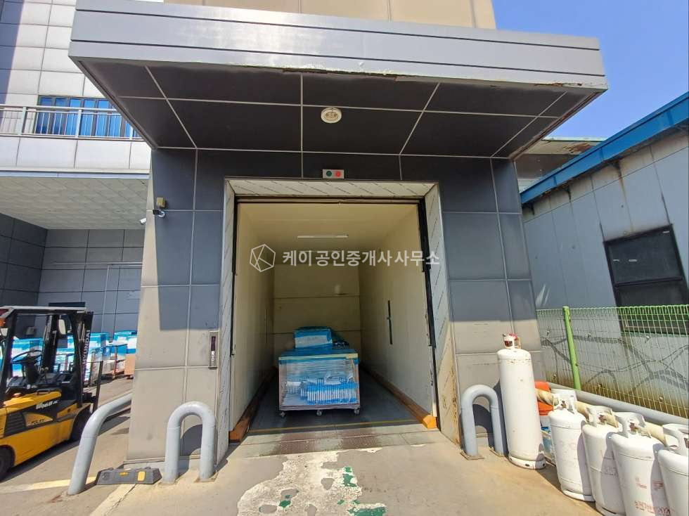인천 남동구 고잔동 깔끔한 공장 사옥 매매, 대지 911평, 연면적 1835평, 고전력, 각층 호이스트, 화물엘리베이터 2기, 숙소, 휴게실 매매 매물번호 11871 사진 19