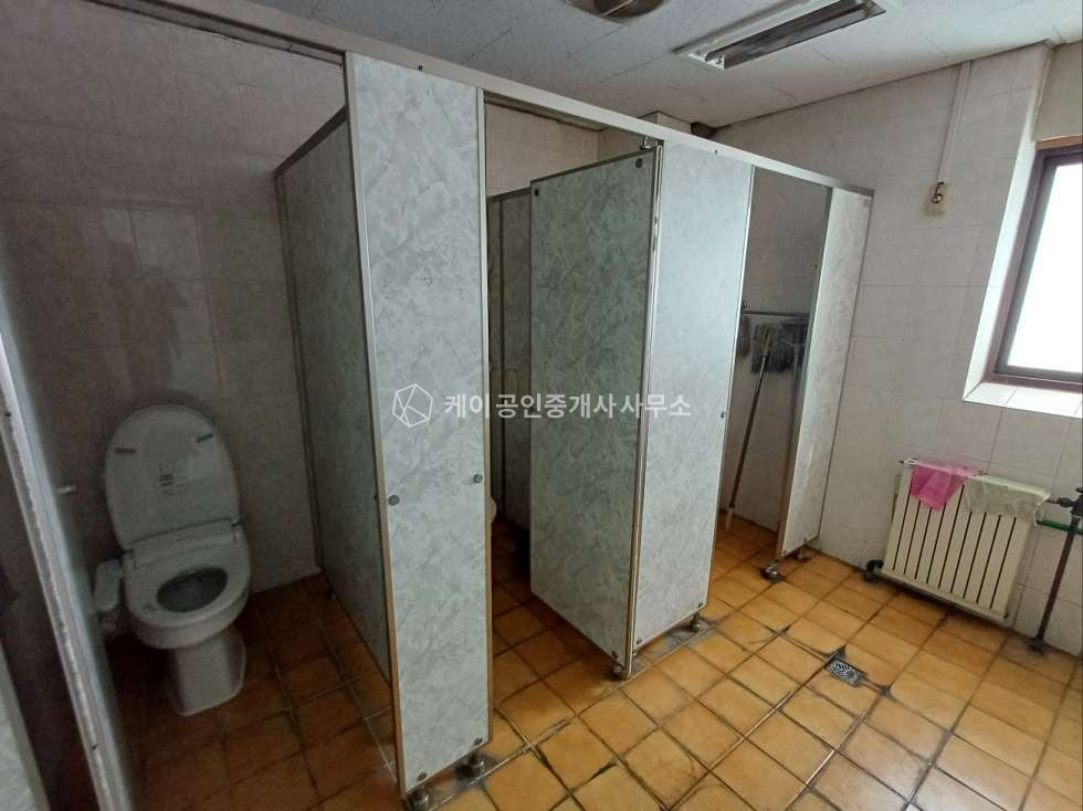 인천 남동구 고잔동 넓은 마당 공장 통 임대, 대지 910평, 연면적 636평, 6차선 대로변 위치, 트레일러 회차 가능 월세 매물번호 11874 사진 19