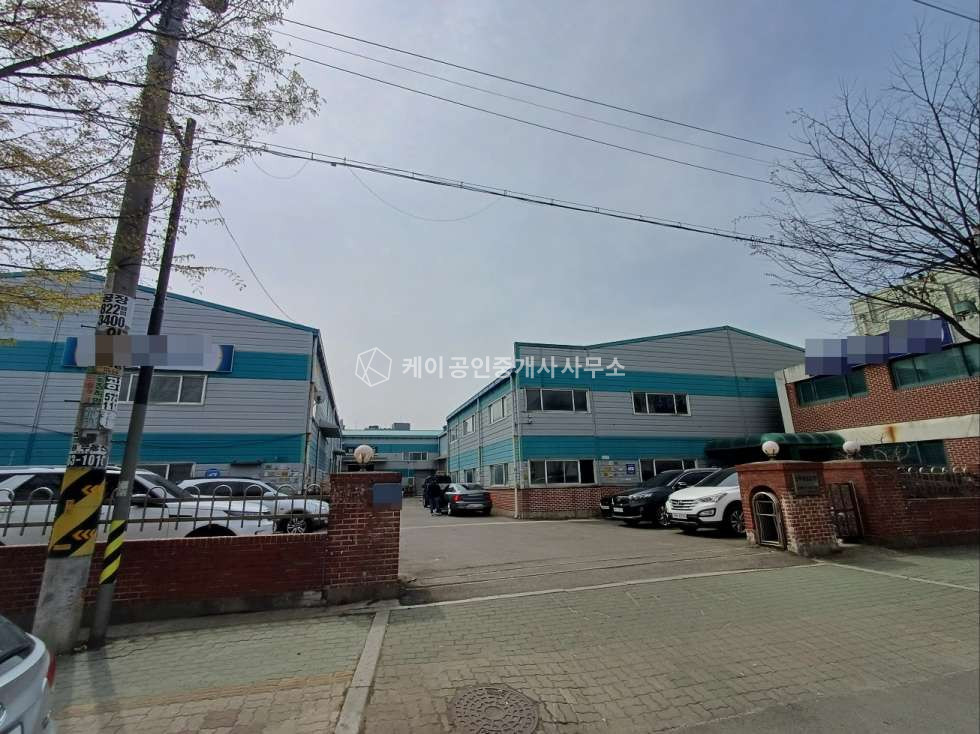 인천 서해구 석남동 4차선 단독 사옥형 공장, 대지 1000평, 연면적 820평, 일부 임대 중 매매 매물번호 11884 사진 1
