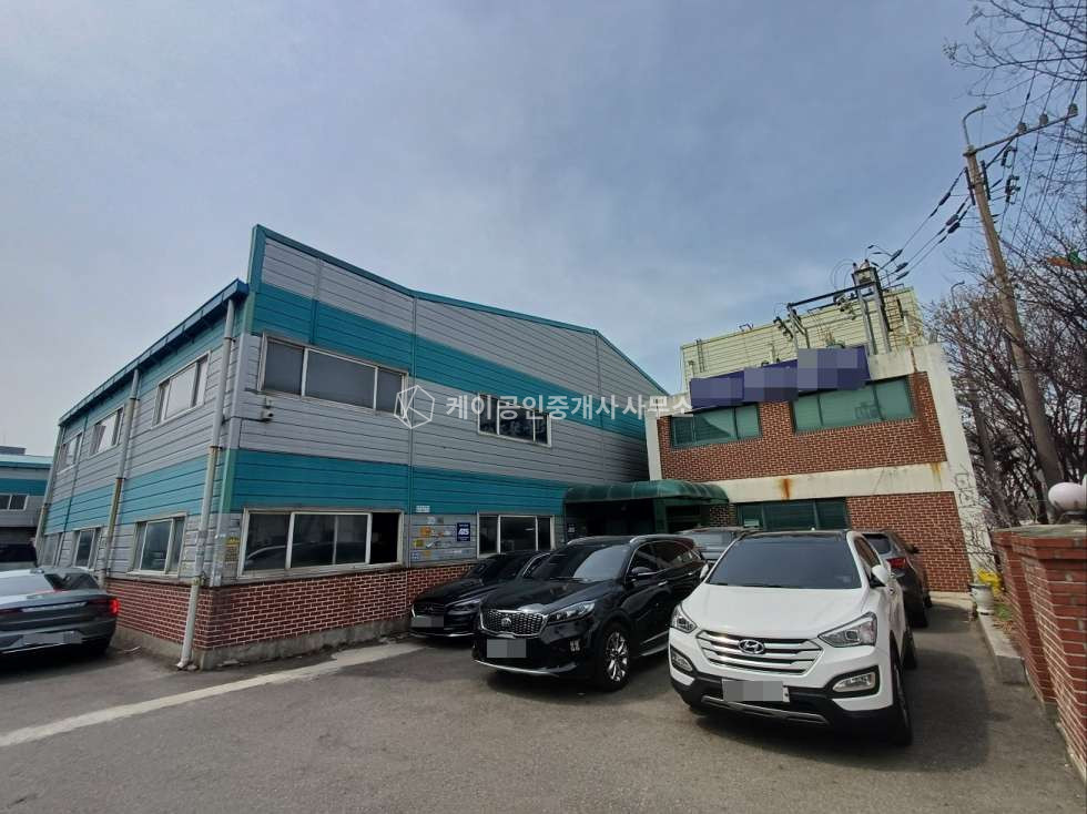 인천 서해구 석남동 4차선 단독 사옥형 공장, 대지 1000평, 연면적 820평, 일부 임대 중 매매 매물번호 11884 사진 2