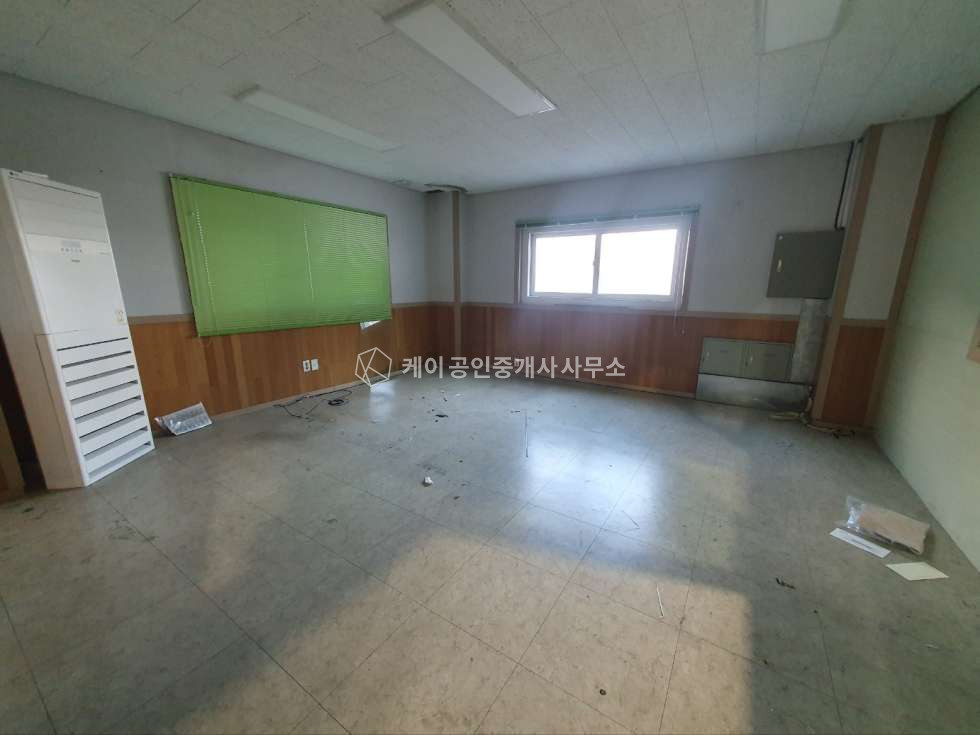 경기 김포시 양촌읍 학운리 학운산업단지내 공장, 1층 318평, 2층 23평, 즉시입주 가능 월세 매물번호 11399 사진 8