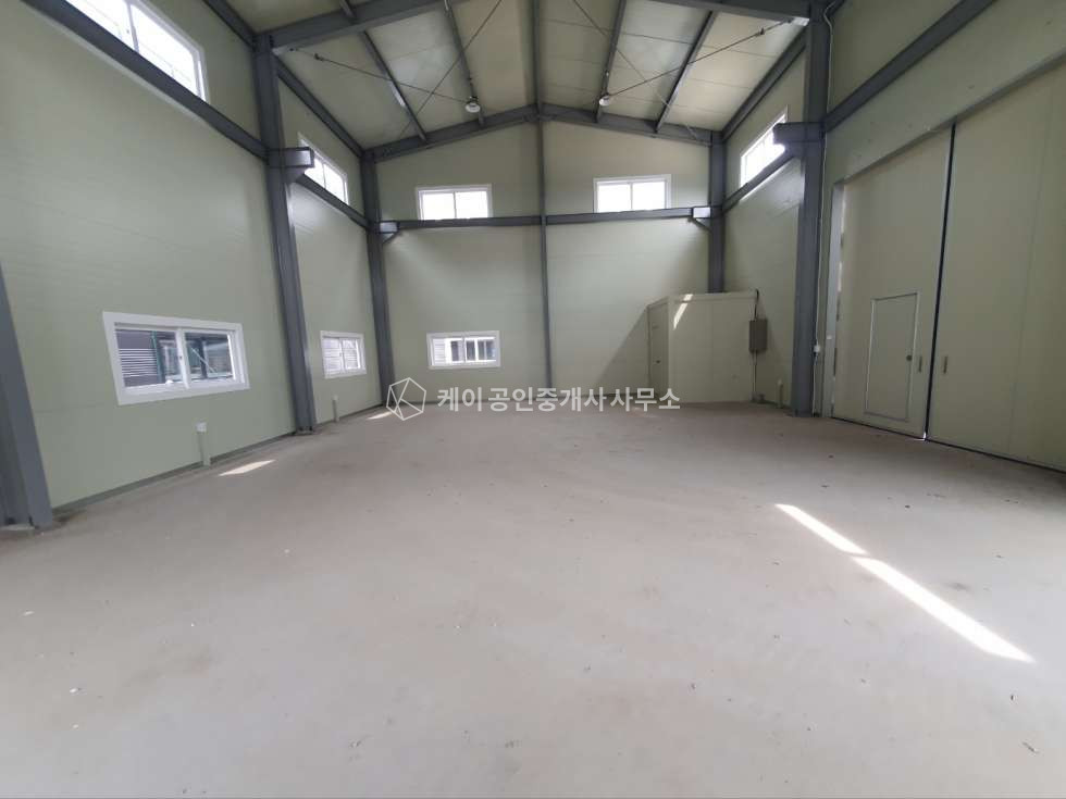 경기 김포시 하성면 원산리 가동 2종근생 건40평, 단독마당, 20kw, 층고 8.4m, 귀한 소형창고 매매 매물번호 11893 사진 2
