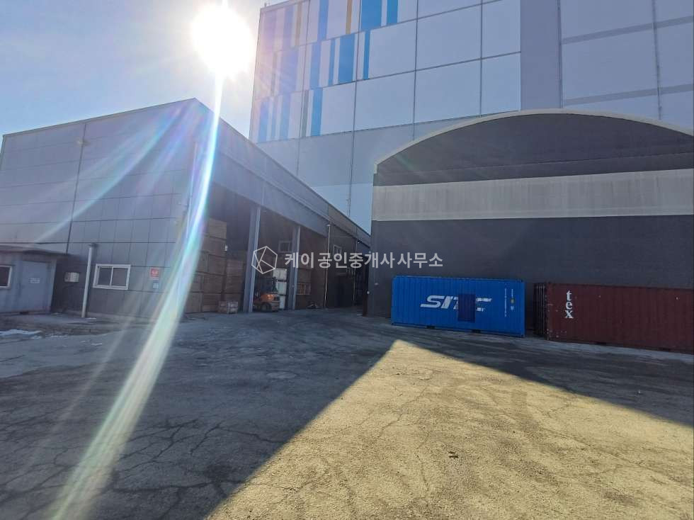 인천 제물포구 항동7가 주건축물제1동 3040평 잡종지, 연면적 185평 자동차관련시설, 항동 드림물류센타 인근 매매 매물번호 11544 사진 2