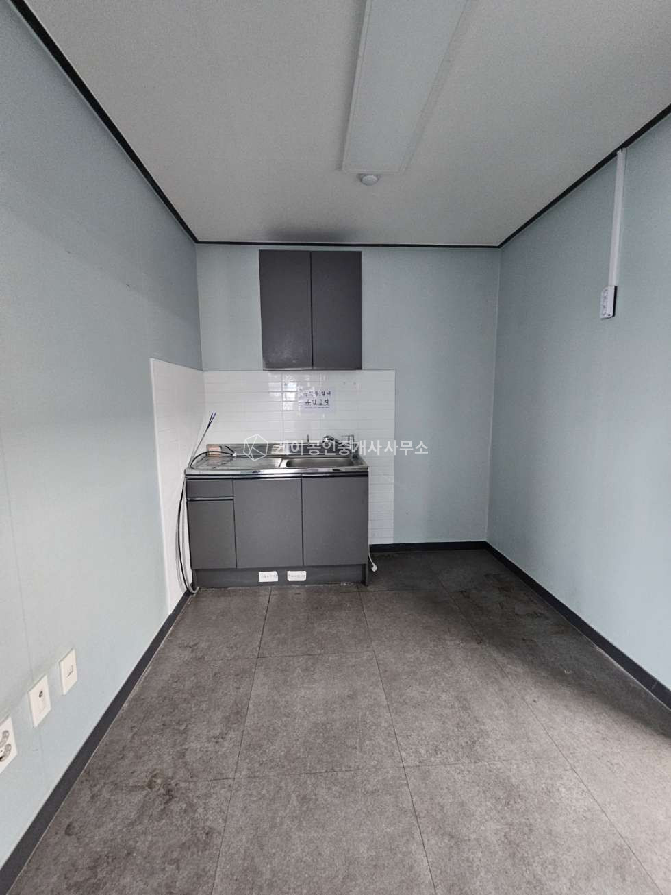 경기 고양일산서구 법곳동 2동 법곳동 이산포Ic 자유로인접, 관리잘된 창고, 40피트가능 월세 매물번호 10063 사진 10