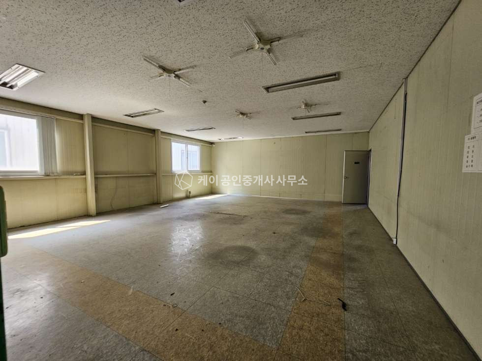 경기 고양일산동구 장항동 나동 장항IC 인근, 대형평수, 내부 렉 설치, 사무실, 물류창고 추천 월세 매물번호 10061 사진 9