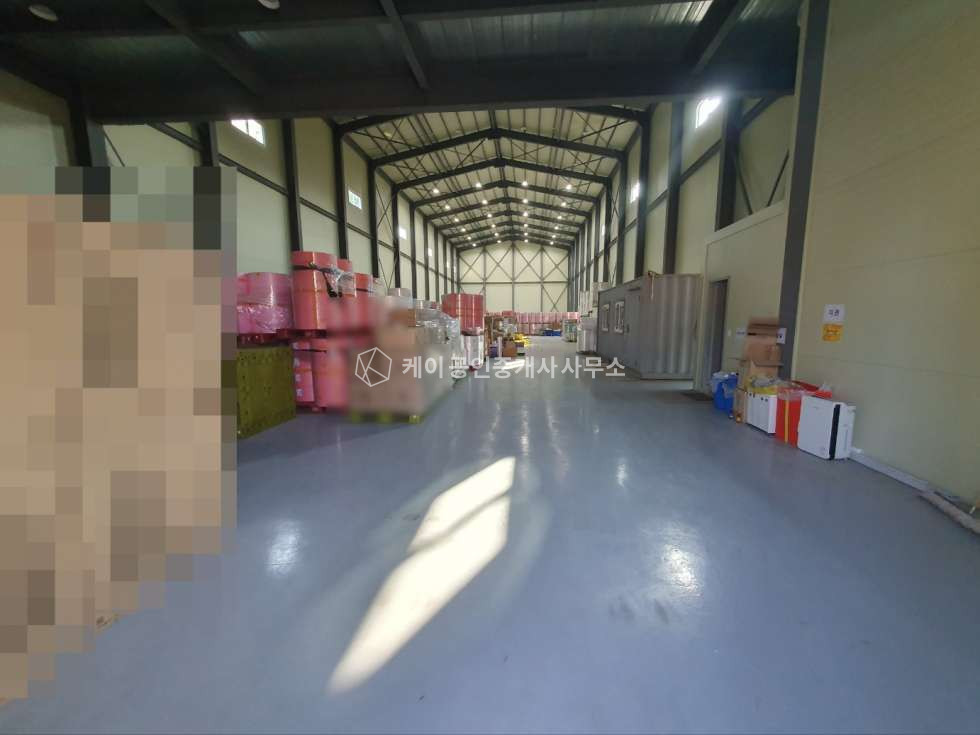 경기 김포시 통진읍 옹정리 1동 공장 1층 358평, 2층 56평, 층고 15.2m, 2차선도로변접, 단독마당 월세 매물번호 11245 사진 1