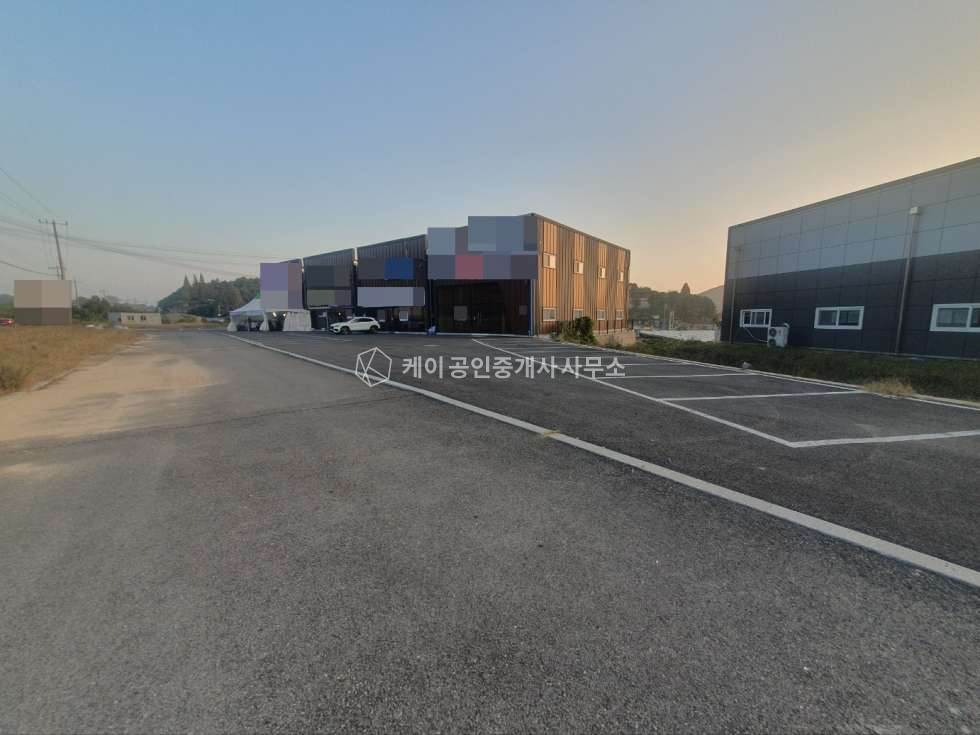 경기 김포시 월곶면 갈산리 2종근생, 대로변 60평x4개동 ,넓은 주차공간,분할임대 가능 월세 매물번호 11242 사진 1