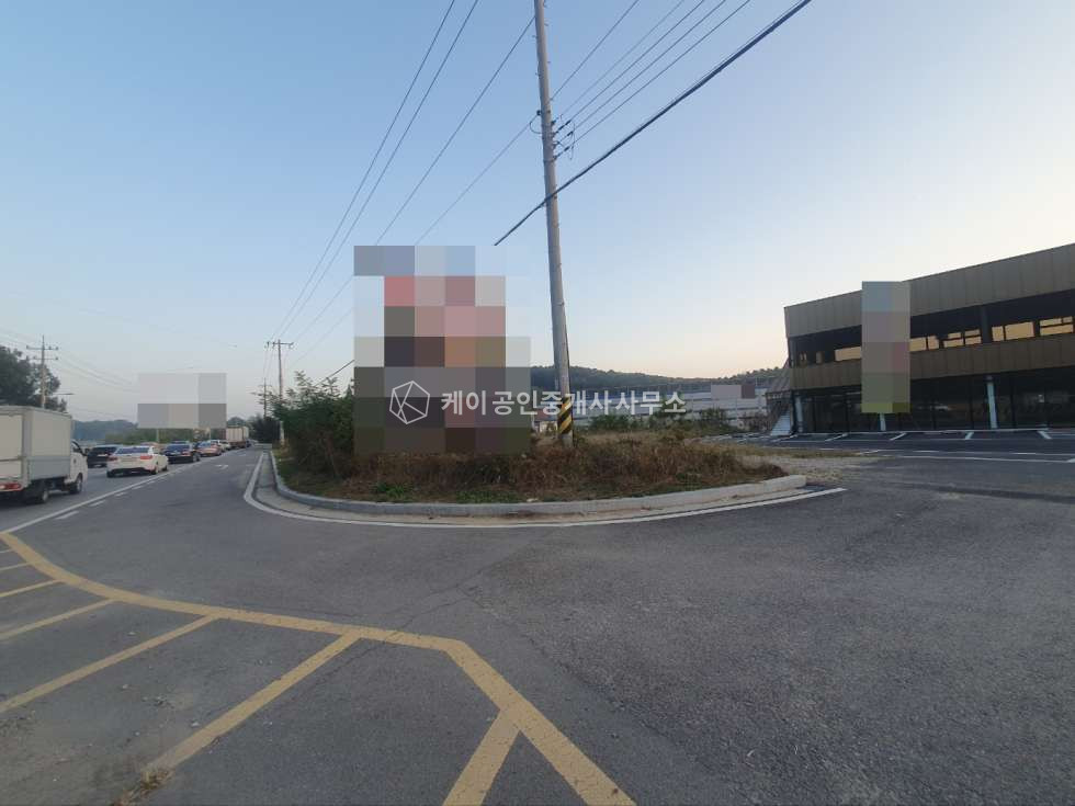 경기 김포시 월곶면 갈산리 2종근생, 대로변 60평x4개동 ,넓은 주차공간,분할임대 가능 월세 매물번호 11242 사진 4