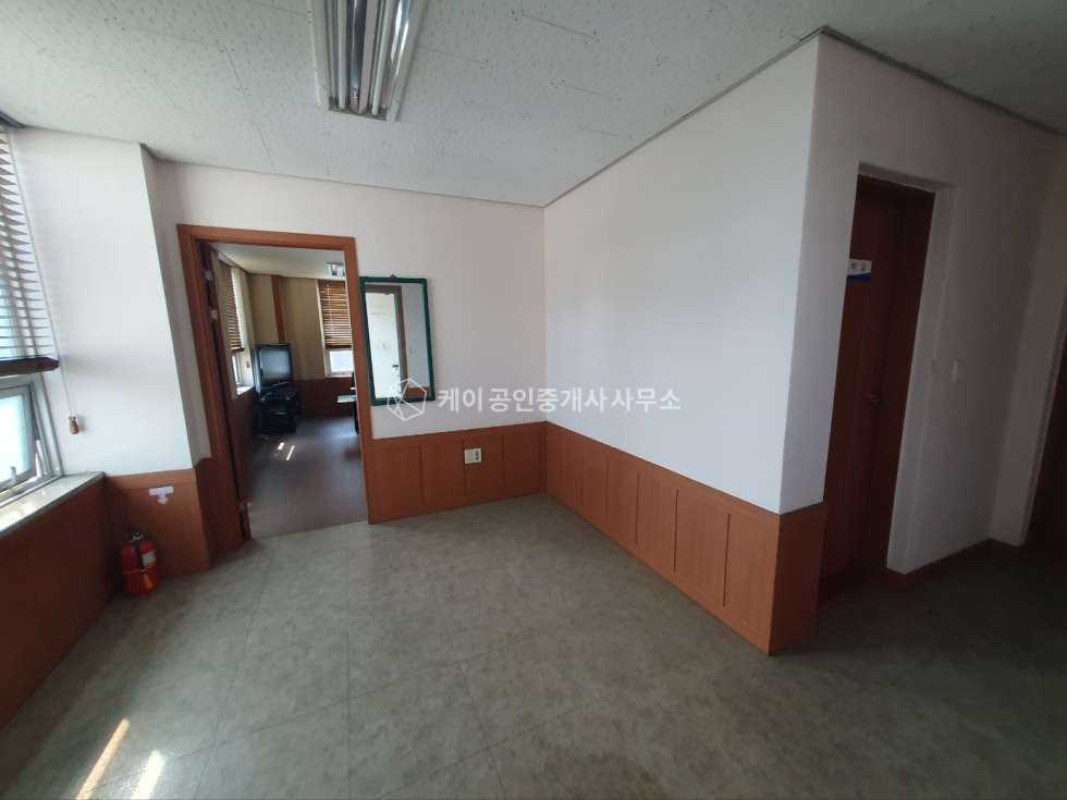 경기 김포시 대곶면 송마리 가동 공장150평+가설100평, 호이스트O, 추레라회차가능, 사무실O, 넓은 공동마당 월세 매물번호 11225 사진 5