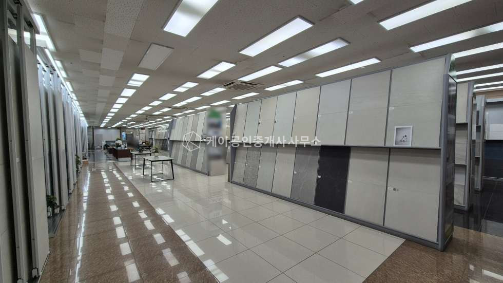 경기 고양덕양구 원흥동 4차선 도로접, 450평 사옥,성사IC 4분, 대형차량진입가능, 내부사무실,화장실 월세 매물번호 11546 사진 2