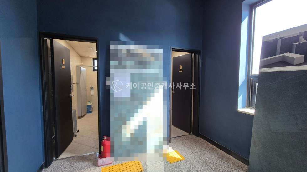 경기 고양덕양구 원흥동 4차선 도로접, 450평 사옥,성사IC 4분, 대형차량진입가능, 내부사무실,화장실 월세 매물번호 11546 사진 12