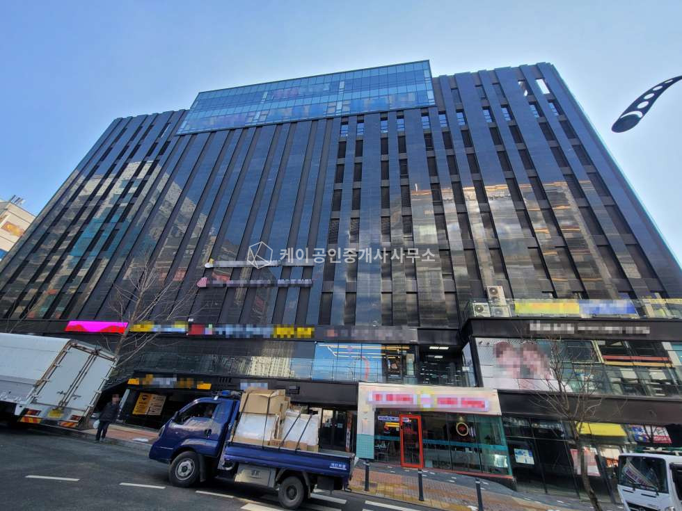 경기 파주시 목동동 골든에셋타워동 환상적인 탑층 야외테라스 200평, 통유리 광고효과 대형실내 190평, 넉넉한 광폭주차장, 홈플러스 상권 월세 매물번호 10579 사진 19