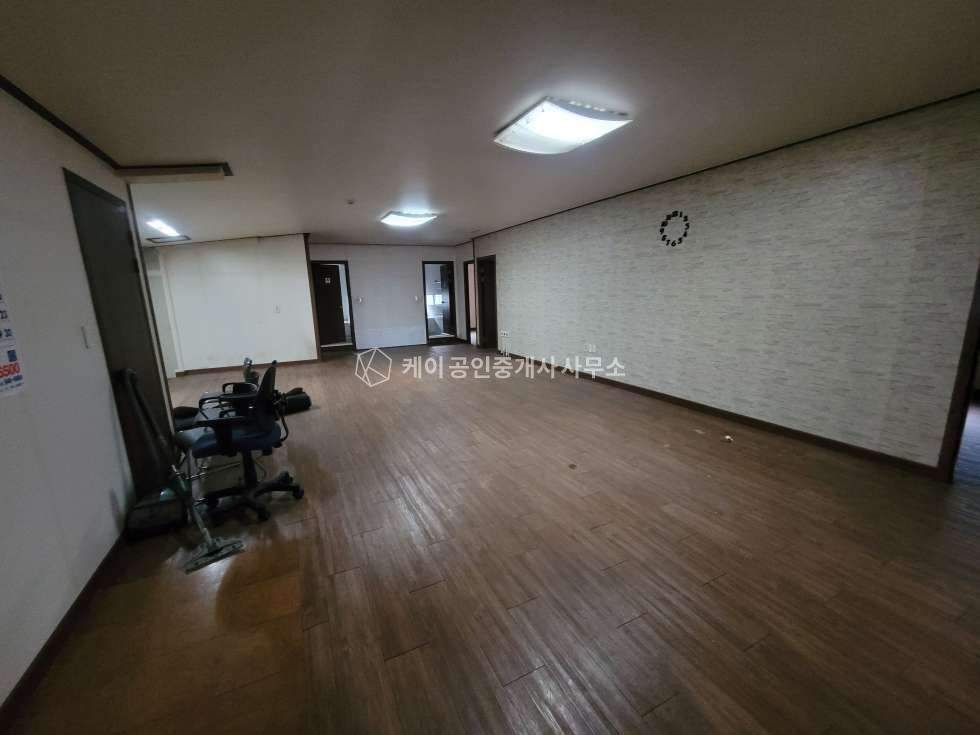 경기 파주시 연다산동 나동 연다산동 2차선 도로접, 1,2층 각 60평 공장, 츄레라 진입 월세 매물번호 10615 사진 9