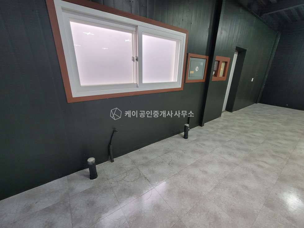 경기 파주시 연다산동 왕복2차선 도로 접 유동차량 항상 많은 근생건물, 광고효과 좋은 상가, 자유로 문발ic 5분 월세 매물번호 10613 사진 4