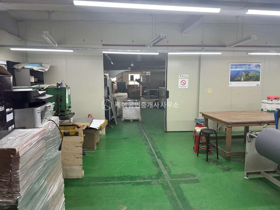 경기 파주시 조리읍 오산리 396-9 금촌IC 약10분,도로 인접하고 내부사무실 있는 공장,창고 월세 매물번호 10001 사진 3