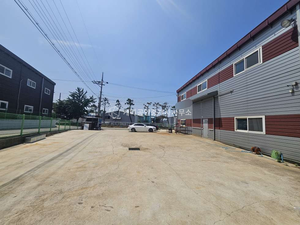 경기 김포시 대곶면 대능리 가동 40피트츄레라O,연면적 55평 단독 공장, 별도 컨테이너사무실O 월세 매물번호 10989 사진 1