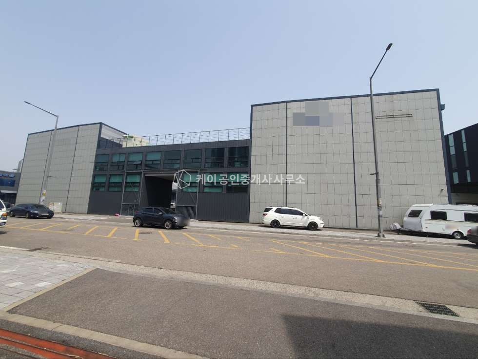 경기 김포시 양촌읍 학운리 주건축물제1동 고급자재로 건축된 공장, 연820평,200kw, 호이스트 3기 매매 매물번호 11962 사진 1