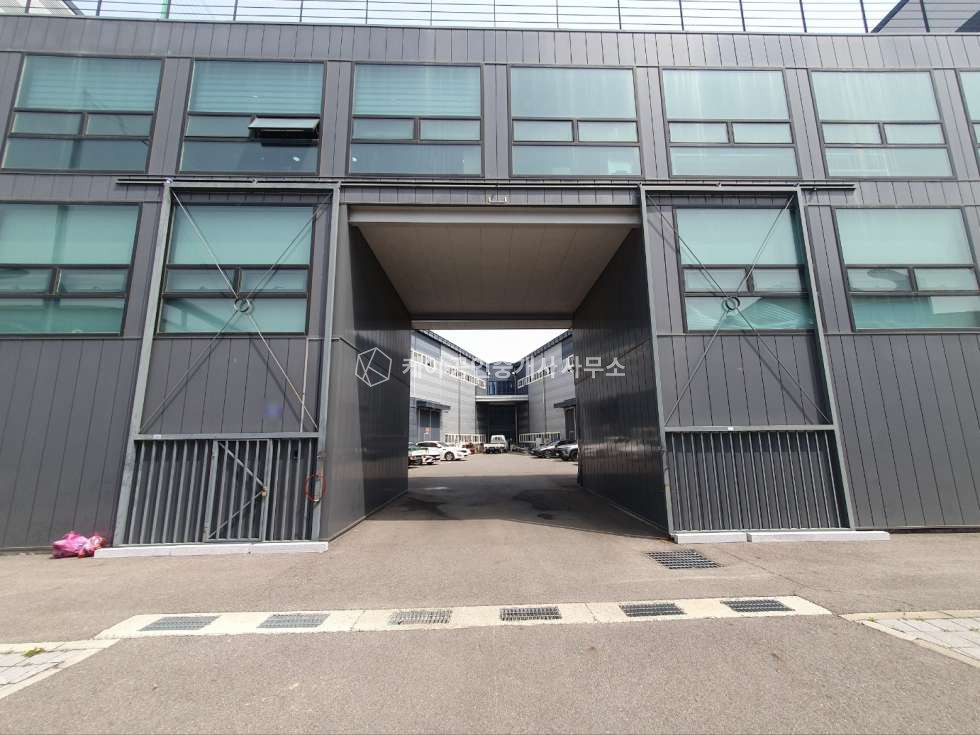 경기 김포시 양촌읍 학운리 주건축물제1동 고급자재로 건축된 공장, 연820평,200kw, 호이스트 3기 매매 매물번호 11962 사진 12