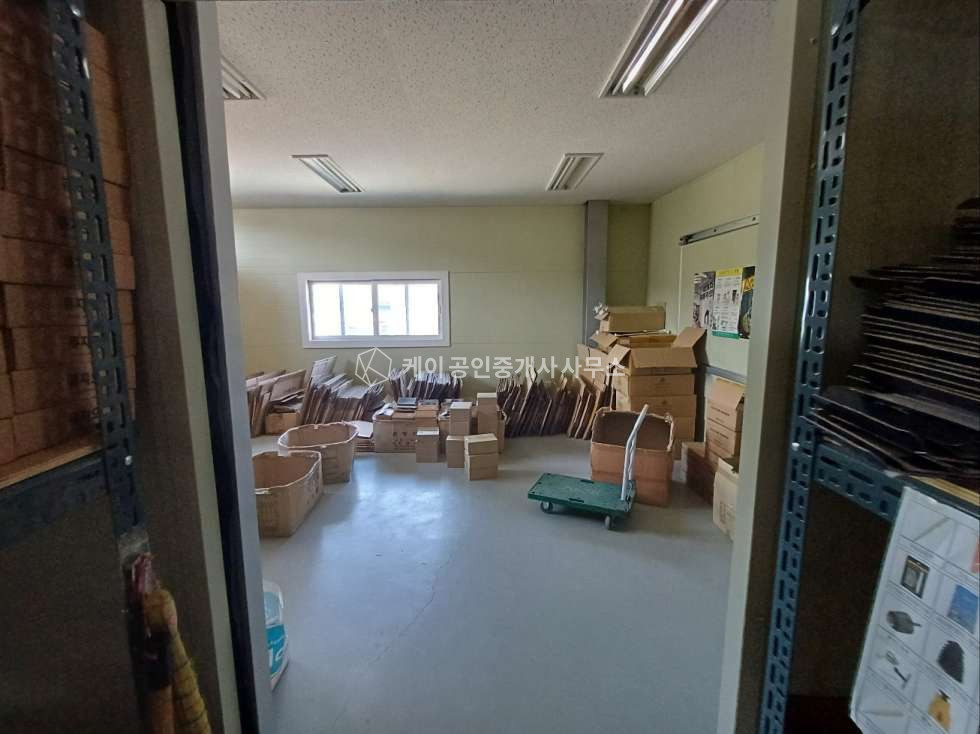 경기 안산단원구 화정동 주차 널널한 공장 창고, 대지 253평, 연면적 287평, 컨베이어 밸트 1,2층 연결 매매 매물번호 11967 사진 11