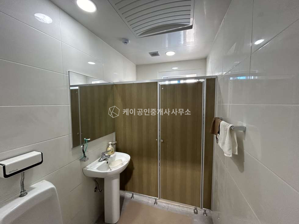 경기 고양일산서구 덕이동 1동 덕이동 삽다리 IC 인접, 대형 물류창고, 연342평, 내부사무실O, 대중교통 이용가능 월세 매물번호 11285 사진 10