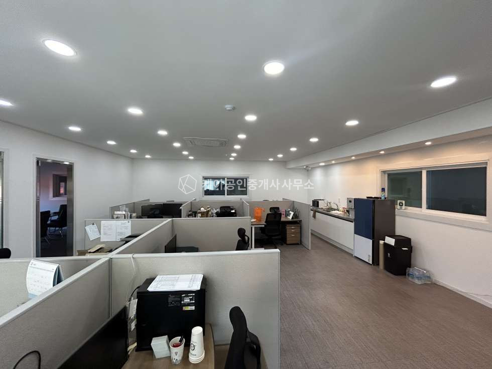경기 고양일산서구 덕이동 1동 덕이동 삽다리 IC 인접, 대형 물류창고, 연342평, 내부사무실O, 대중교통 이용가능 월세 매물번호 11285 사진 17