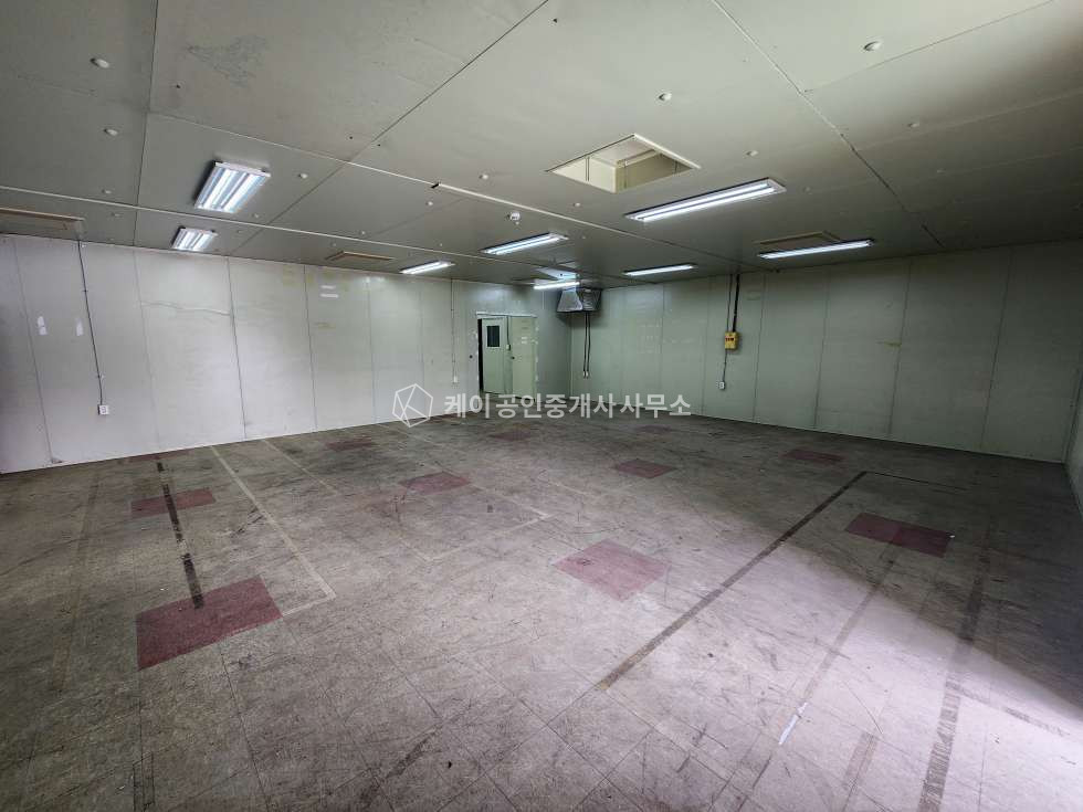 경기 화성만세구 양감면 송산리 화성 향남ic 1분, 대지면적 약 2290평, 클린룸 완비한 단독공장, 연면적 약 1383평 공장, 넓은단독마당, 고전력, 2차선 도로접 매매 매물번호 12007 사진 19