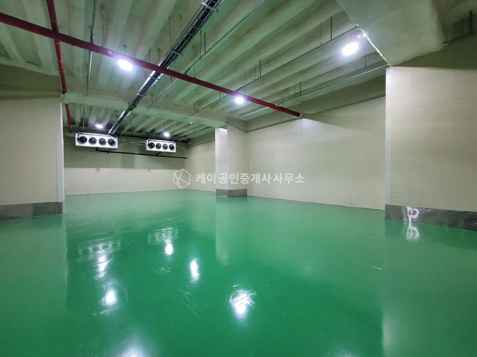 경기 김포시 고촌읍 전호리 고촌읍 위치 매우 좋은 대형물류창고 1층 약 2600평 / 2층 약 1450평 임대가능, 상온,냉장,냉동,저온, 올림픽대로1분, 고속도로 5분, 대중교통 월세 매물번호 10769 사진 6