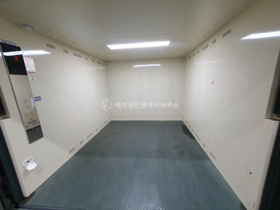 경기 김포시 양촌읍 학운리 학운산단내 귀한 물류창고, 사옥느낌, 광고효과 최상, 사무동 월세 매물번호 11055 사진 12