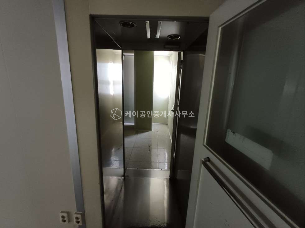 경기 안산단원구 원시동 A동 2,3층 약 1000평 클린룸 제조시설, 넓은 마당, 트레일러 진출입 원활, 저렴한 임대료 월세 매물번호 12052 사진 10
