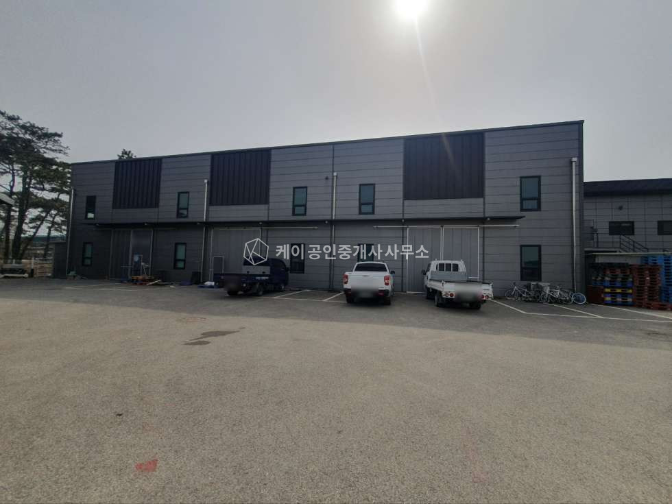 경기 김포시 하성면 전류리 가동 2종근생, 1층81평+2층 81평, 리프트 설치예정, 여유로운 공동마당 월세 매물번호 11913 사진 1