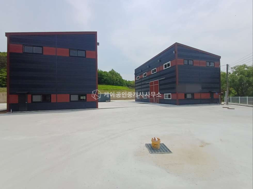 경기 김포시 월곶면 갈산리 대지 978평, 건축 120평+가설300평, 25년 5월 준공 예정, 창고 및 근생 시설, 도로변 접함 매매 매물번호 12060 사진 1