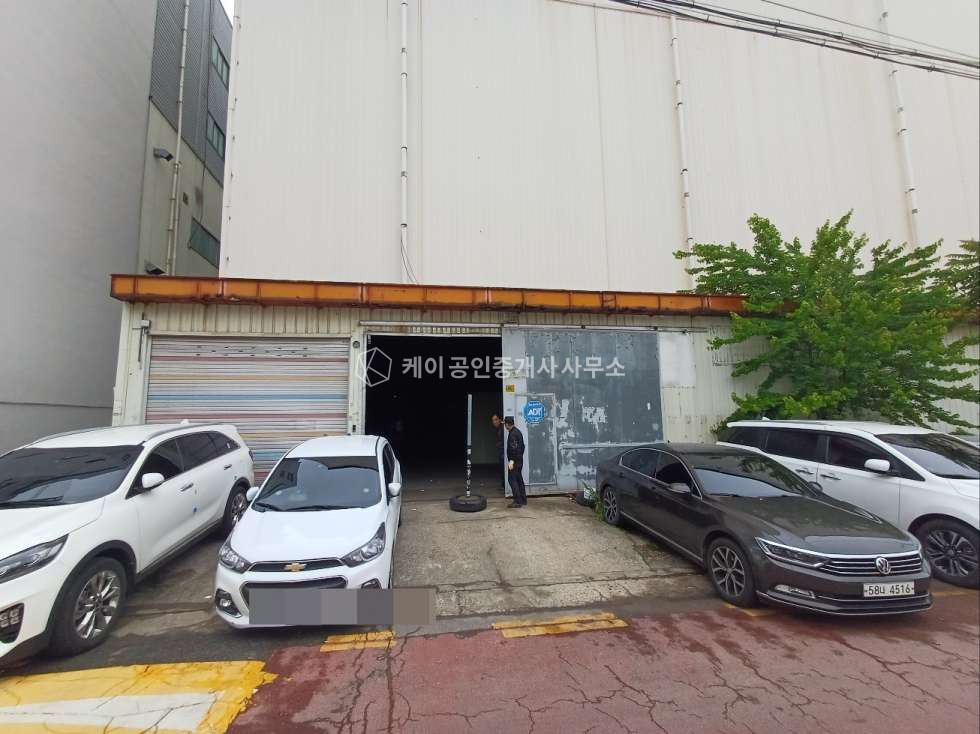 인천 서해구 가좌동 150평 창고(평당 1.7만원), 층고 매우 높음, 대형차 작업 가능 월세 매물번호 12069 사진 2