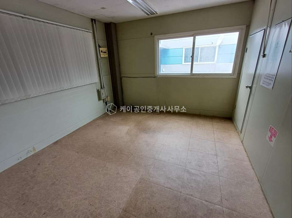 경기 시흥시 정왕동 가동 시화공단 내, 임대면적 200평, 호이스트 5톤 더블, 150kw, 사무실 별도 (20평) 월세 매물번호 12095 사진 12