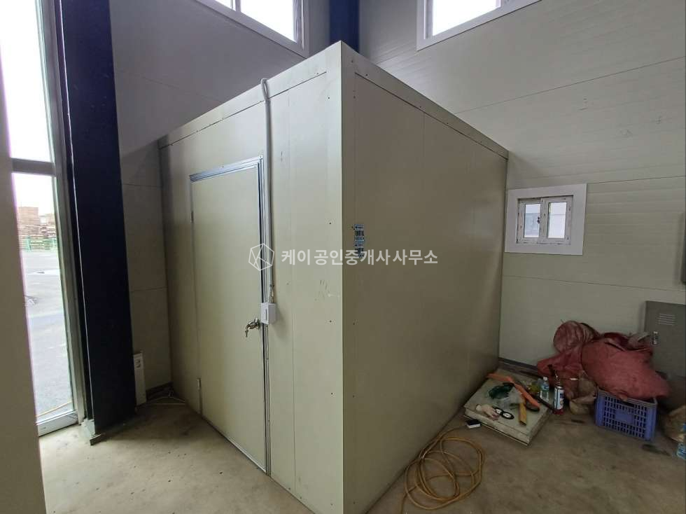 인천 검단구 오류동 약 700평 넓은 마당, 60평 3개동, 대로변 광고효과 좋음. 물류센타, 카페 등 추천 월세 매물번호 12098 사진 7