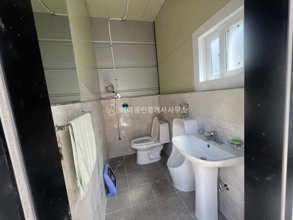 경기 김포시 하성면 하사리 가동 신축급 108평, 2종근생, 추레라 진입가능, 뒷마당 약30평 사용가능 월세 매물번호 10808 사진 4