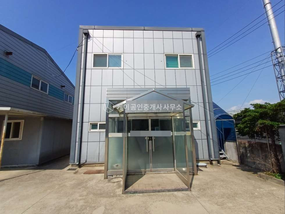 경기 김포시 대곶면 율생리 대지 1039평, 연면적 210평, 사옥형 공장 창고, 40ft 트레일러 회차 가능. 매매 매물번호 12106 사진 3