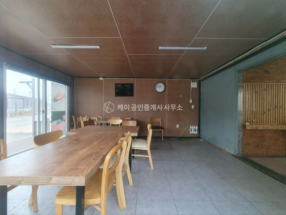 경기 김포시 월곶면 개곡리 2종근생, 전 식당 건물, 왕복 2차선 도로변접, 식당, 카페등 , 즉시입주 가능 월세 매물번호 12115 사진 3