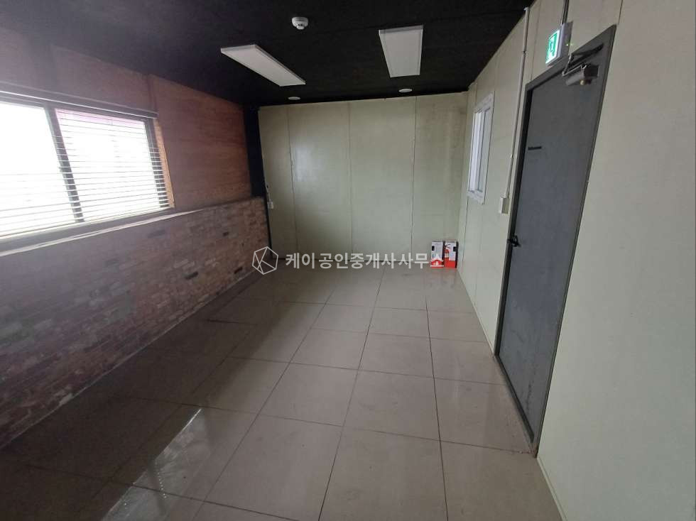 인천 서해구 가좌동 가동 가좌 엠파크 인근, 임대면적 130평, 층고 9미터, 마당 넓음, 대형차 진출입 가능 월세 매물번호 11917 사진 6