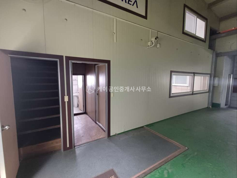 경기 김포시 대곶면 약암리 1동 대지 694평, 건축 236평+가설 124평, 호이스트 2기, 마당 넓은 단독 공장 매매 매물번호 12127 사진 10