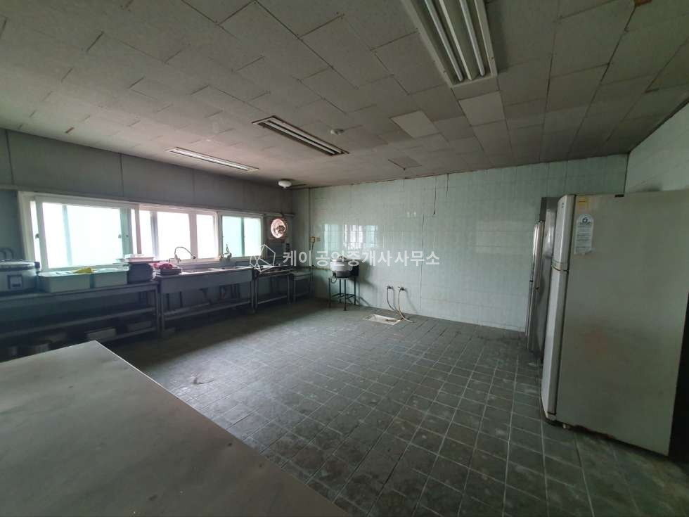 경기 김포시 통진읍 옹정리 대형공장 급매, 500kw, 사무실,기숙사, 샤워실, 화물리프트, 추레라 가능 매매 매물번호 11777 사진 14
