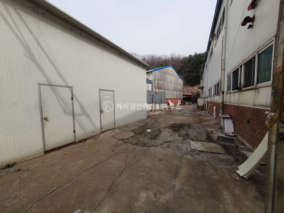 경기 김포시 통진읍 옹정리 대형공장 급매, 500kw, 사무실,기숙사, 샤워실, 화물리프트, 추레라 가능 매매 매물번호 11777 사진 18