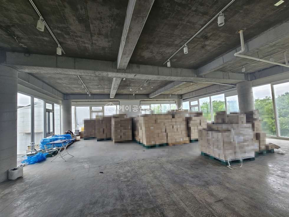 경기 파주시 문산읍 선유리 5동 실평180, 선유산업단지내 전면유리, 폴딩도어, 사무실, 창고추천 월세 매물번호 10158 사진 4